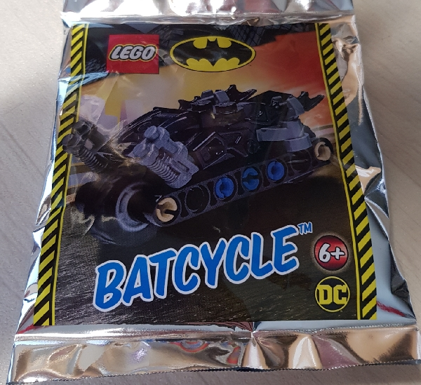 LEGO DC Super Heroes Batcycle Foil Pack Set 212222